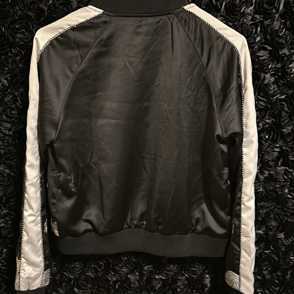 Dance and marvel bomber jacket with knitted flower embellishments - Picture 2 of 6